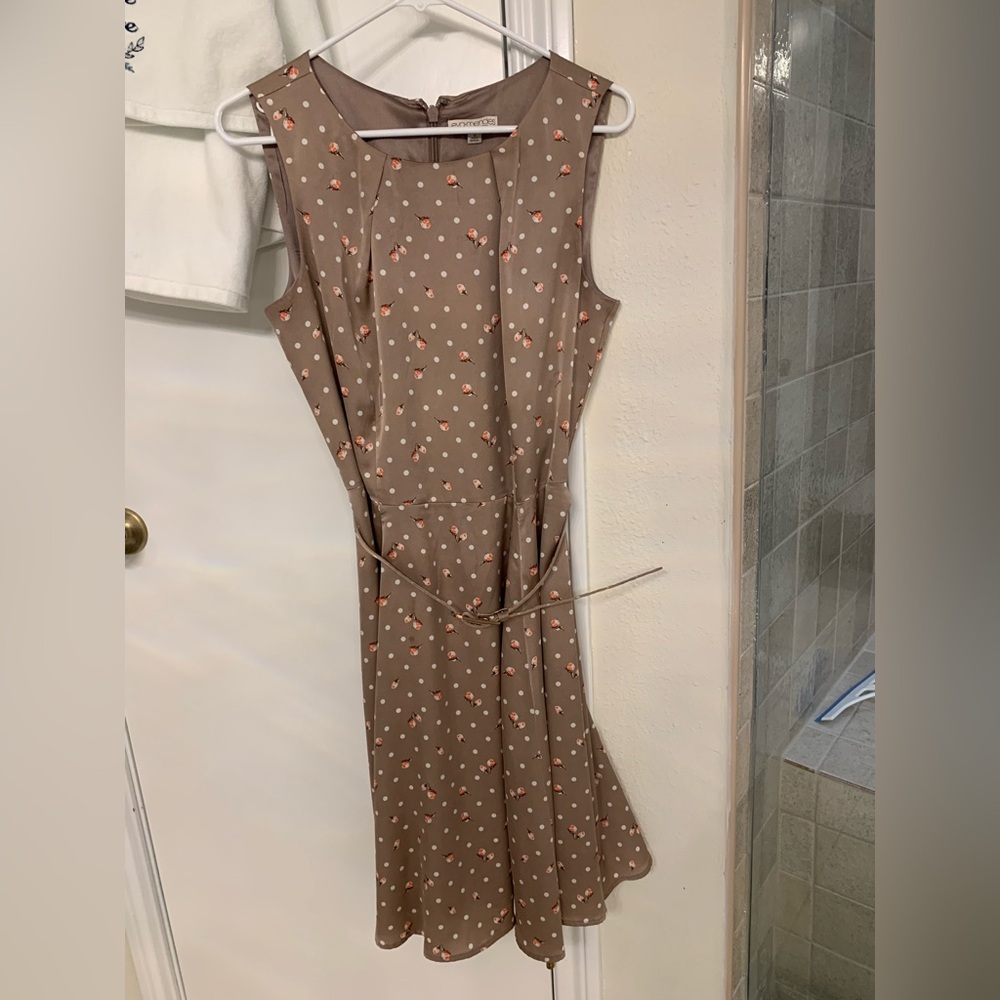 eva mendes New York & Company tan, soft pink rose buds, belt,  dress Size 12